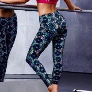 Size Small VSX Sport Leggings Yoga Pants Aztec Navy